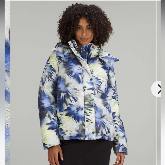 NWT Lululemon Wunder Puff Jacket / Chromatic Cloudscape Multi / 0 - Picture 3 of 9